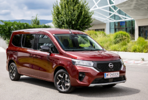 NissanTownstarEvaliaKombi_01 (1)