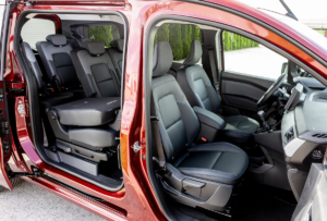 NissanTownstarEvaliaKombi_04